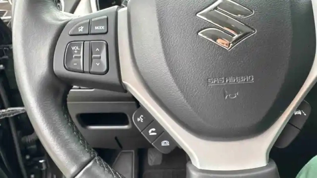 Suzuki Vitara 1.4 boosterjet hybrid — photo 19