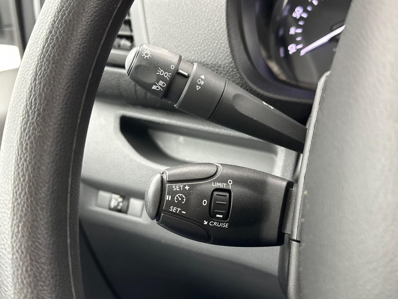 Peugeot Expert combi long bluehdi 120ch s&s bvm6 — photo 19