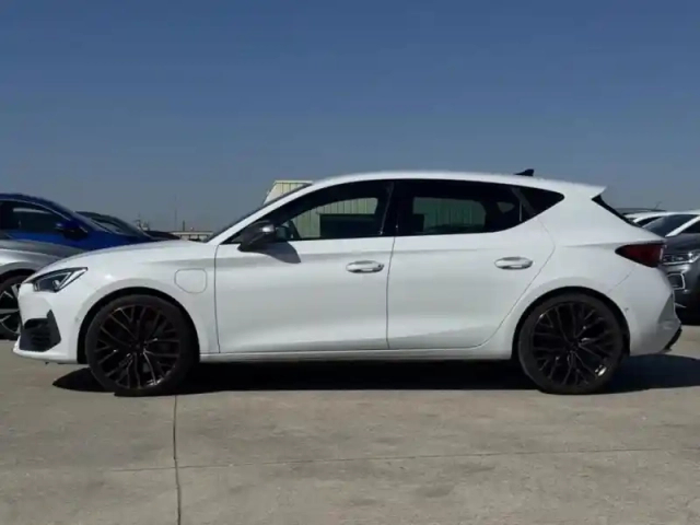 Cupra Leon 1.4 e-hybrid 245ch vz dsg6 — photo 6