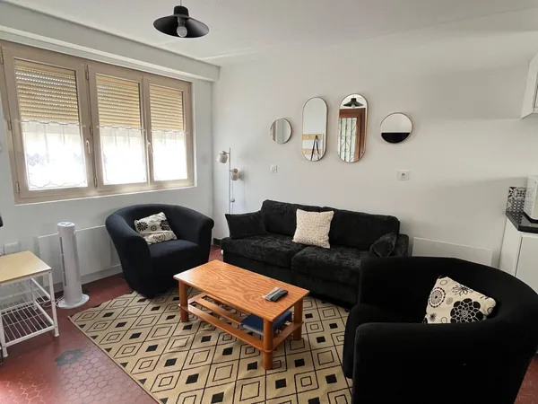 Maison meublée 3 chambres - Cholet centre - 900 €/mois
