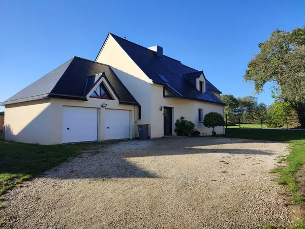 A VENDRE - SOQUET IMMOBILIER - SPACIEUSE MAISON FAMILIALE 5