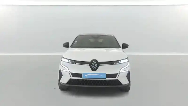Renault Megane e-tech ev60 220 ch optimum charge — photo 44