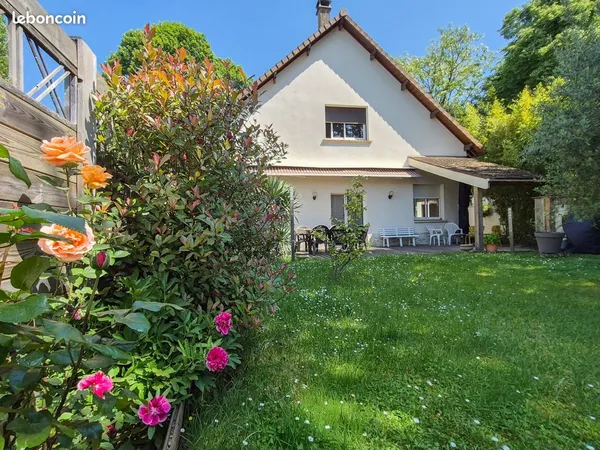 Propriété 10 pièces 250 m²