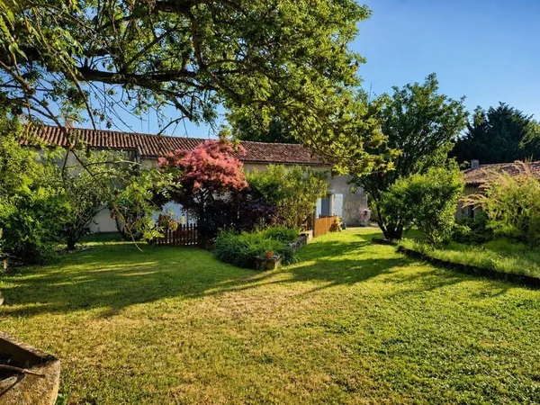 Maison 8 pièces 238 m²