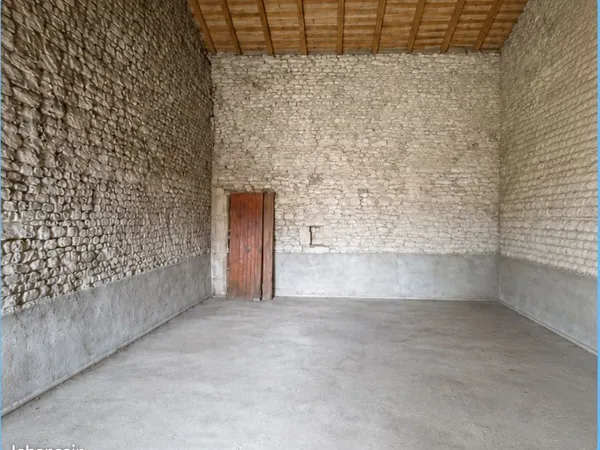 Garage / local de stockage professionnel - env. 60 m²