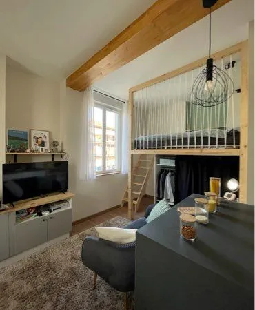 Studio Rénové - 28 m2 - Mermoz Pinel - Au pied du métro D