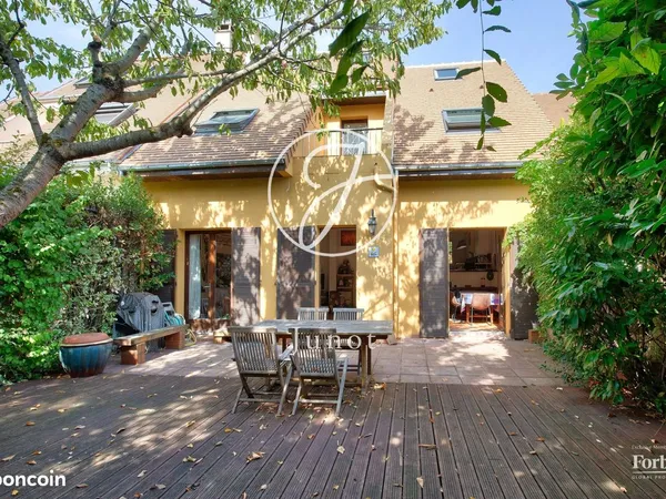 Maison 7 pièces 168 m²