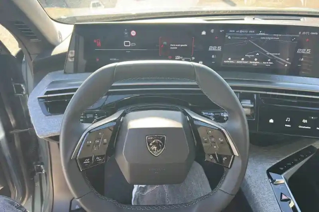 Peugeot 5008 hybrid 145 ch e-dcs6 — photo 3