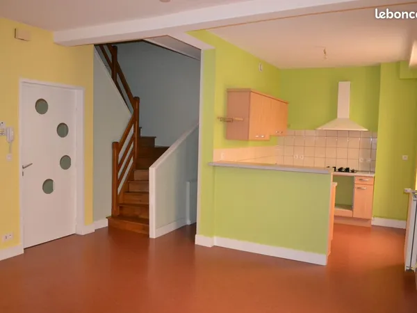 Vesoul loue appartement 5 pièces
