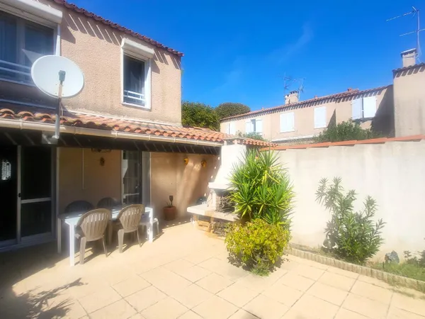 La Valentine, villa T5 avec jardin et parking au calme complet