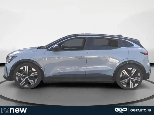 Renault Megane e-tech electric ev60 220ch iconic super charge — photo 17