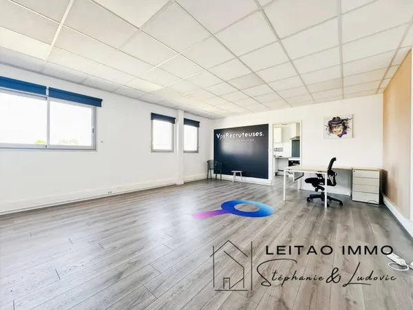 Local professionnel 70 m²