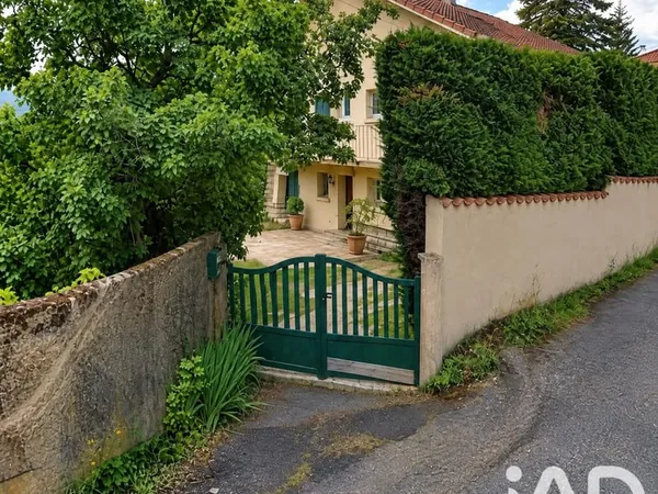 Maison 8 pièces 163 m²