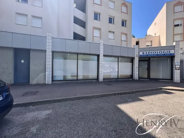 LOCAL COMMERCIAL