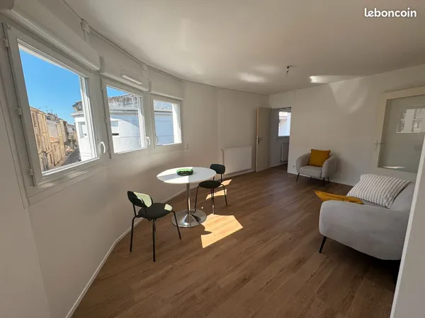 Location meublée T3 54 m² : Chartrons, idéal jeune couple / télétravail