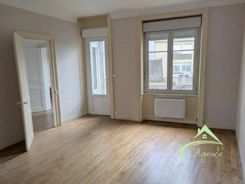 94 T5 à louer à Chabanais (16)