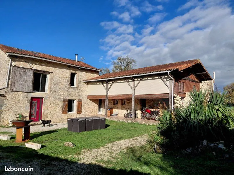6648 Maison de village à vendre à Le Grand-Madieu (16)