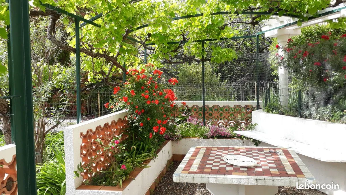 854 Immeuble de rapport à vendre à Vaison-la-Romaine (84)