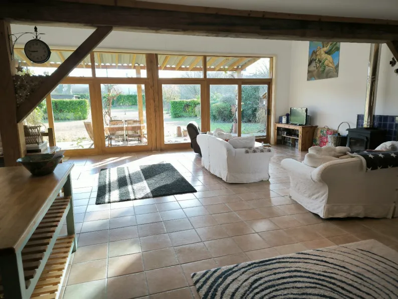 Photo 8