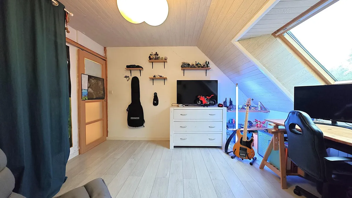 Photo 11