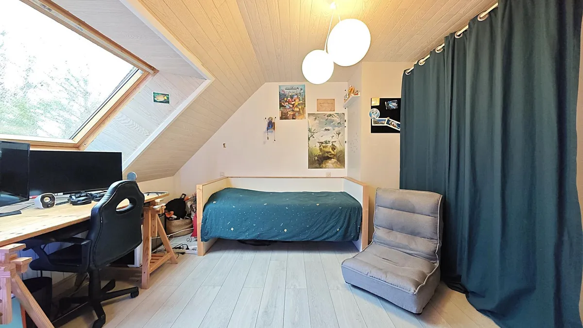Photo 10
