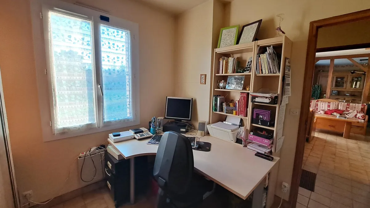 Photo 8