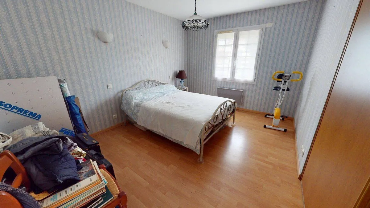 Photo 11