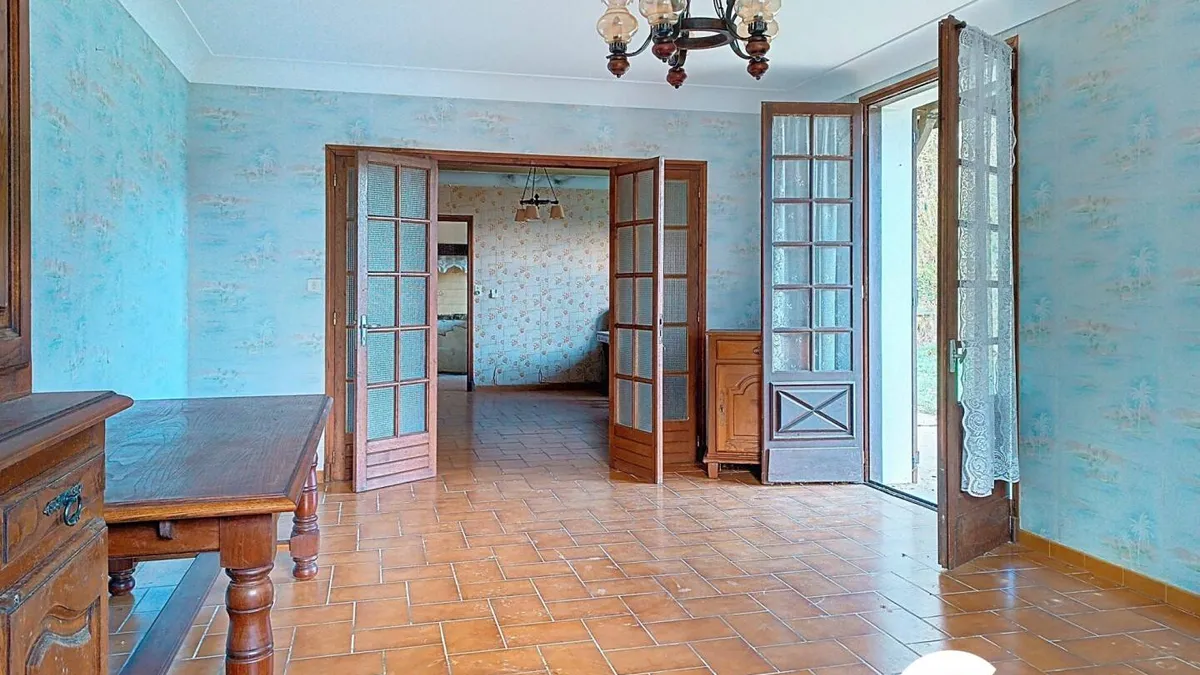 Photo 3