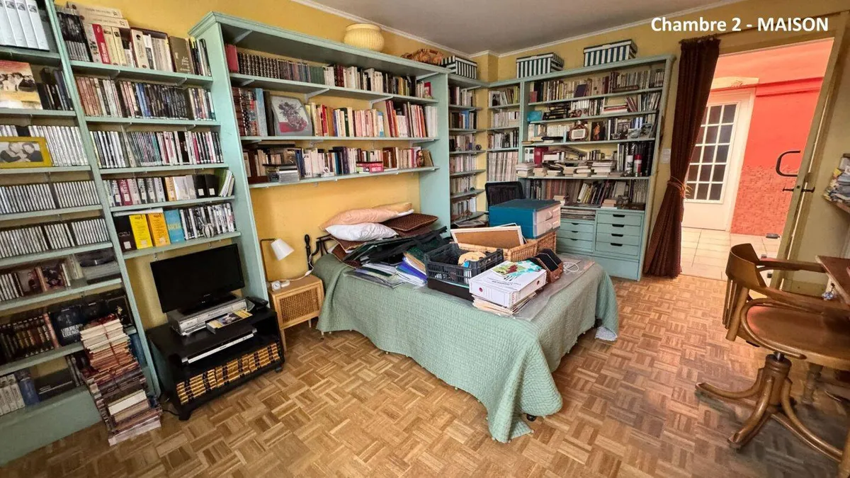 Photo 12