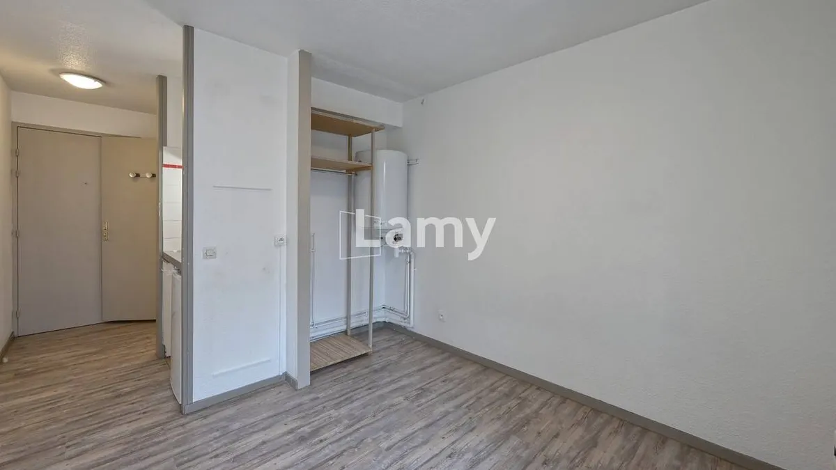 Photo 11