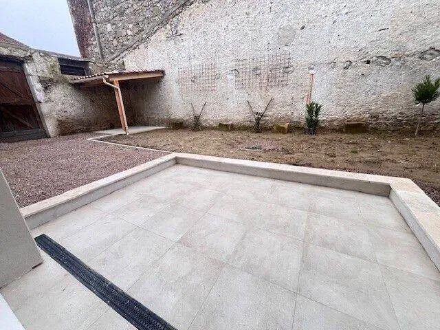 Photo 2