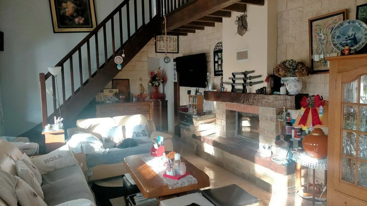 Photo 8