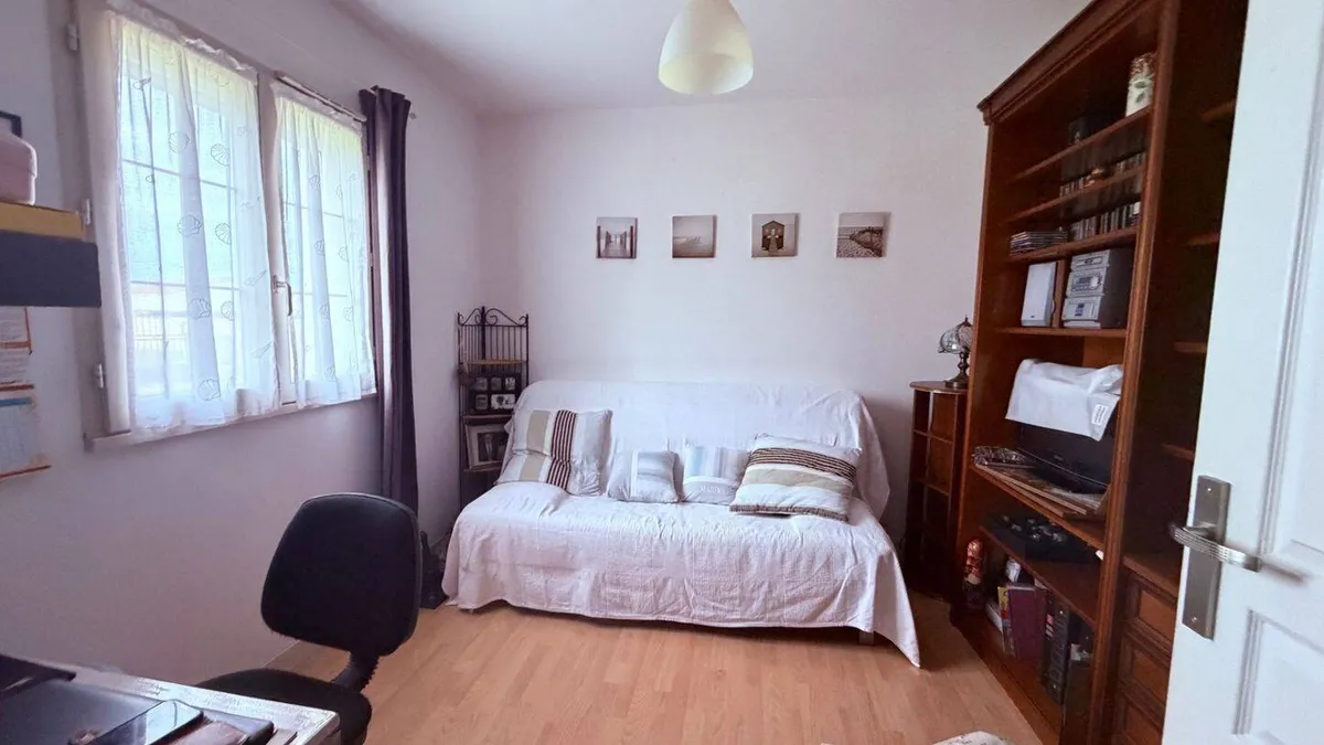 Photo 6