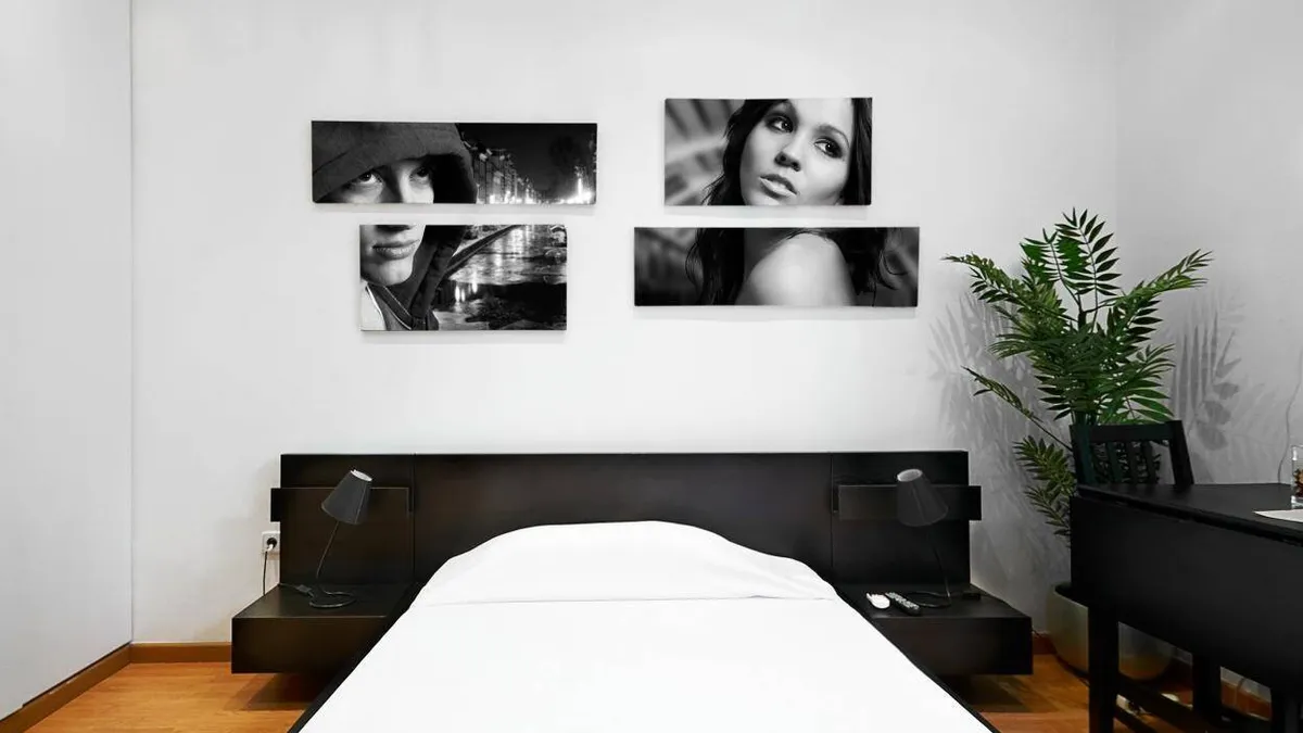 Photo 6