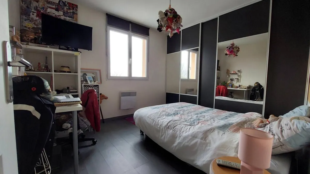 Photo 12