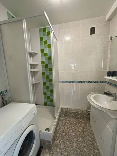 Photo 10