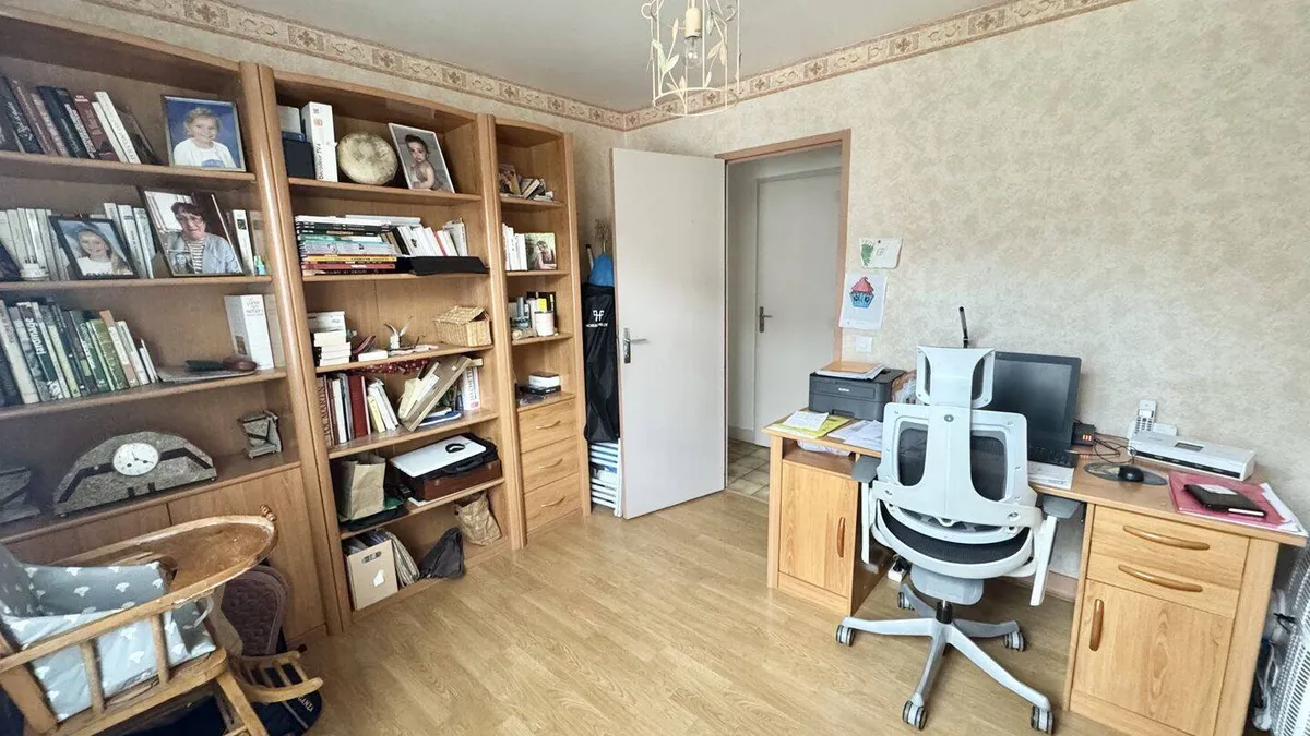 Photo 8