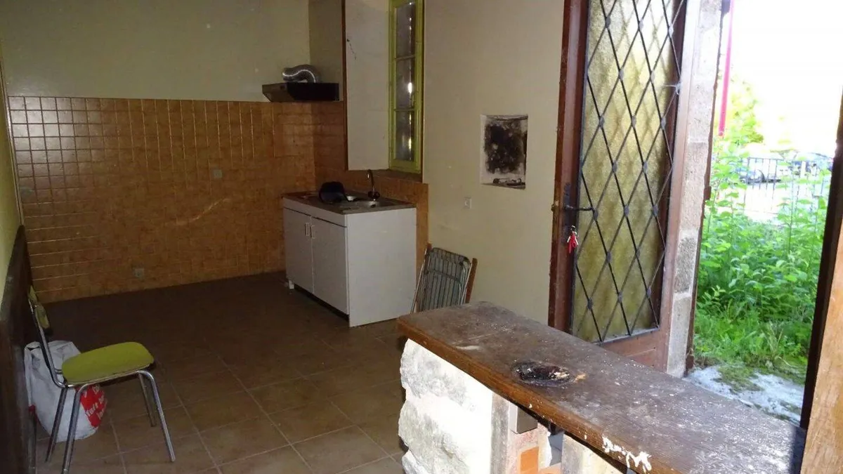 Photo 11