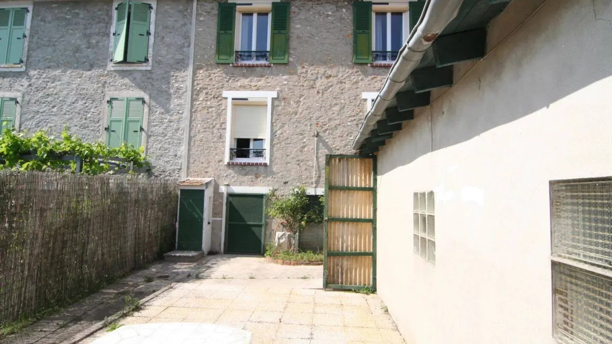 Photo 2