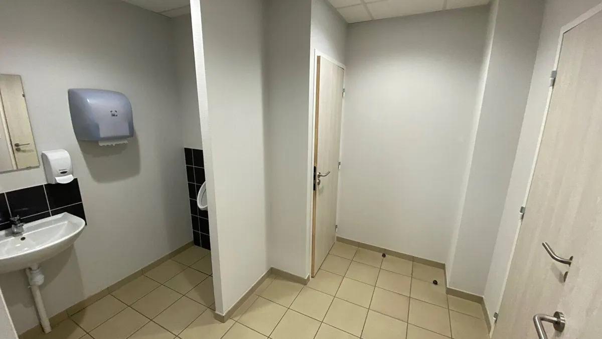 Photo 11