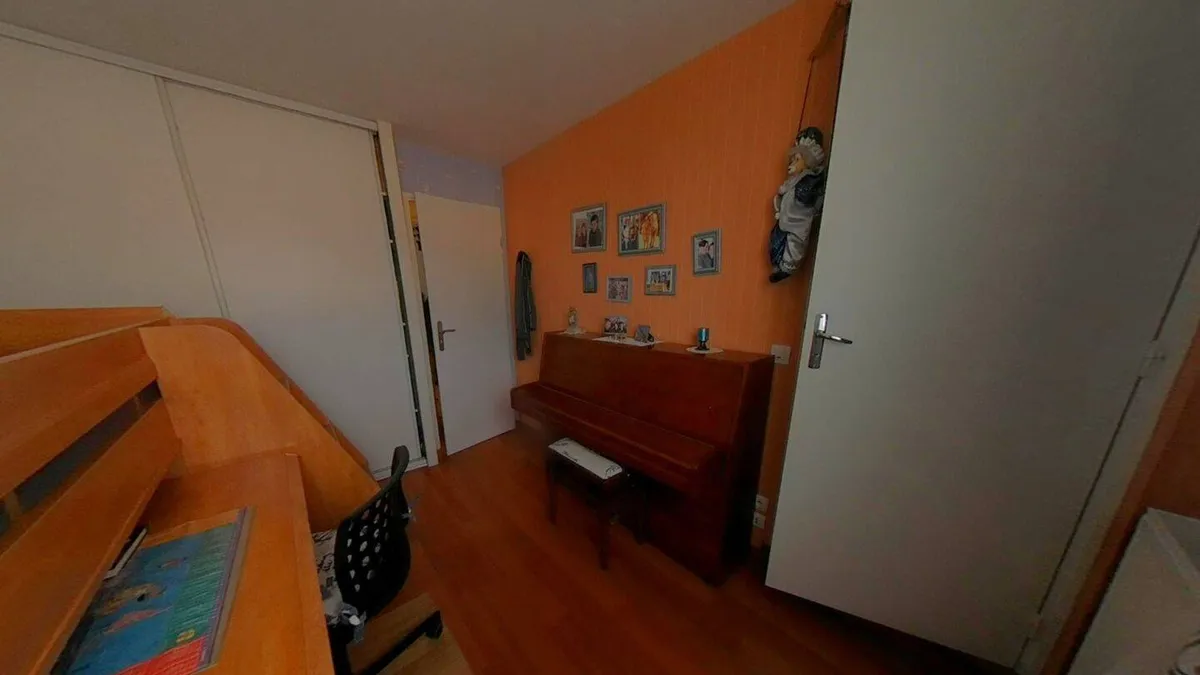 Photo 5