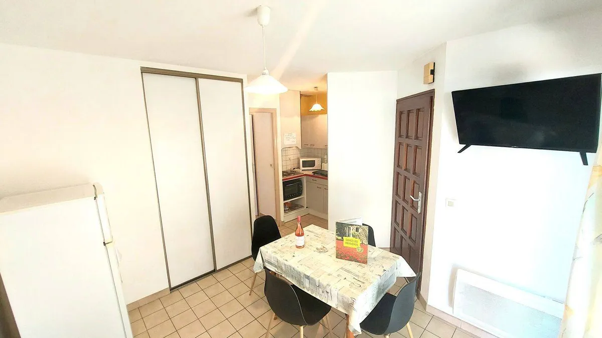 Photo 6