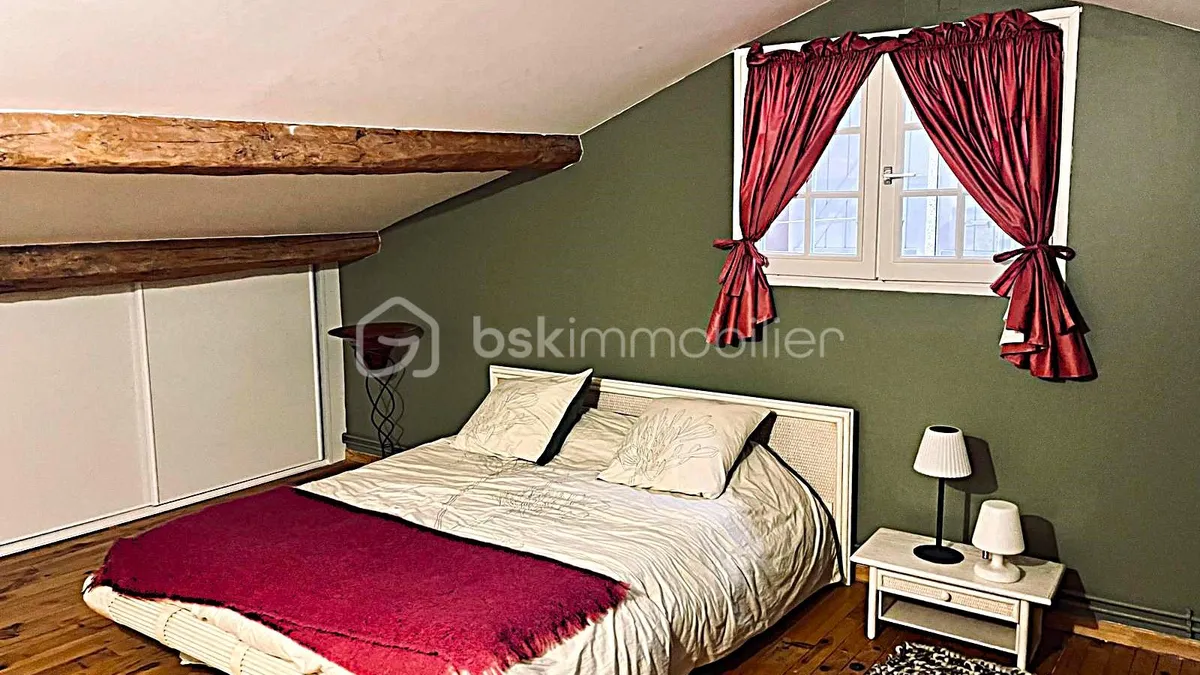 Photo 8