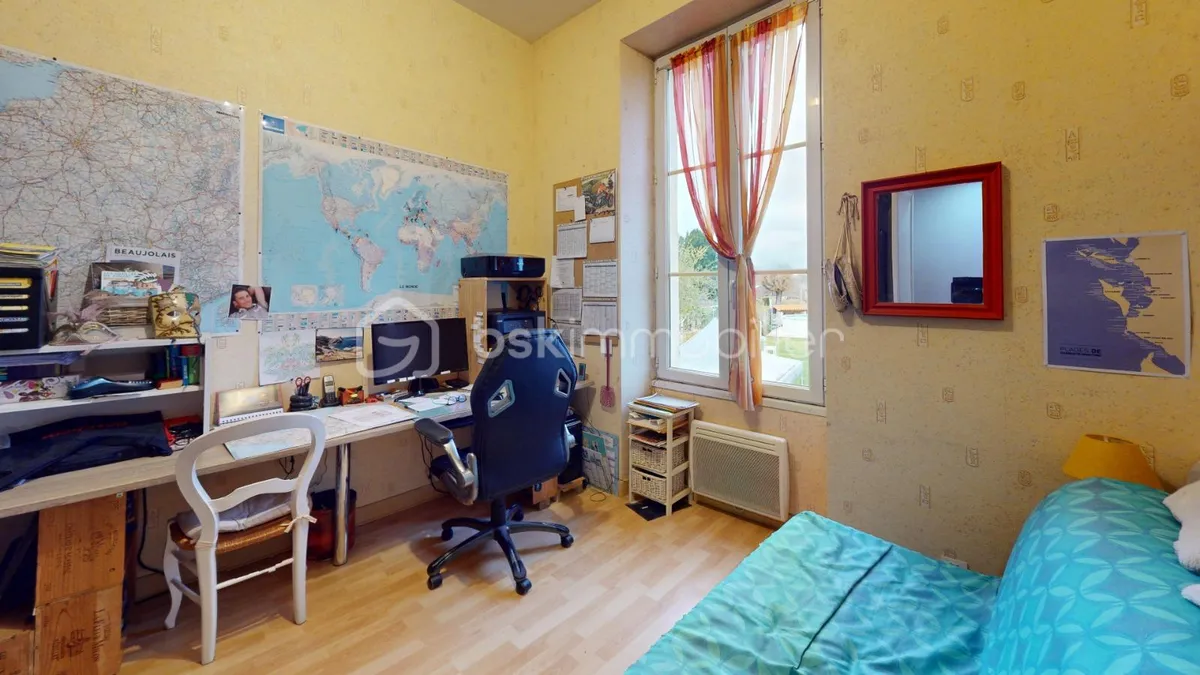 Photo 10
