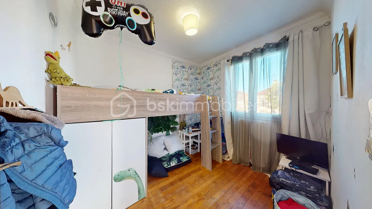 Photo 9