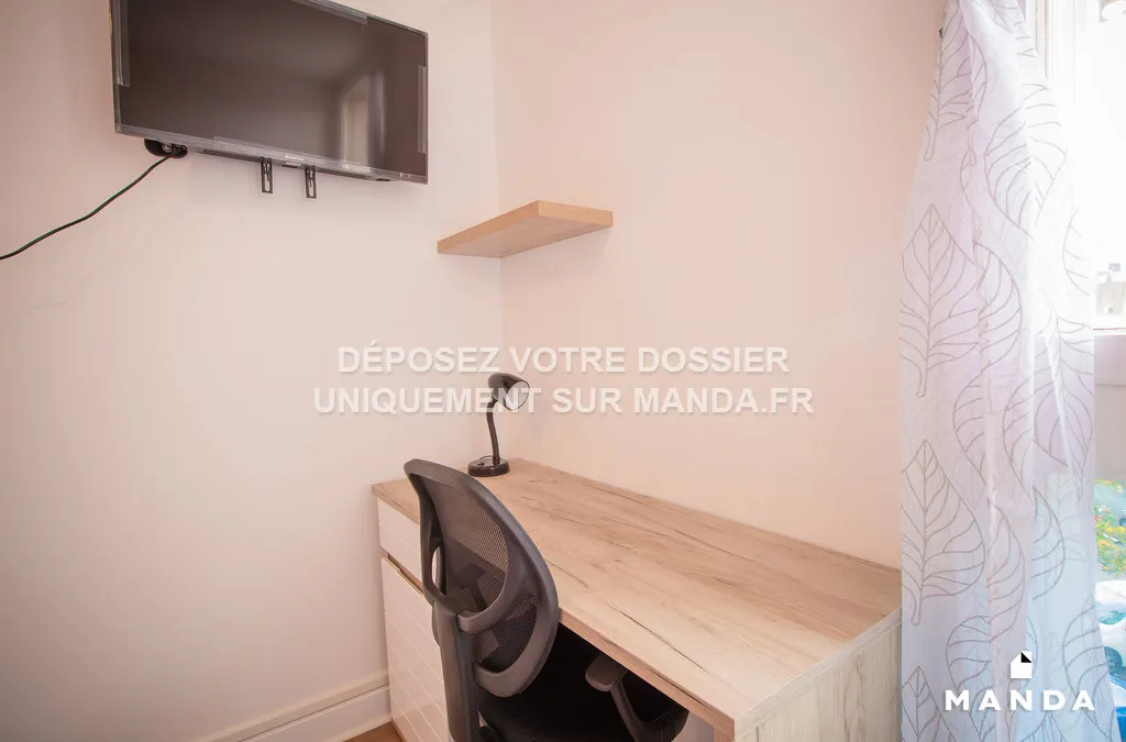 Photo 10