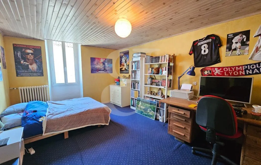 Photo 10