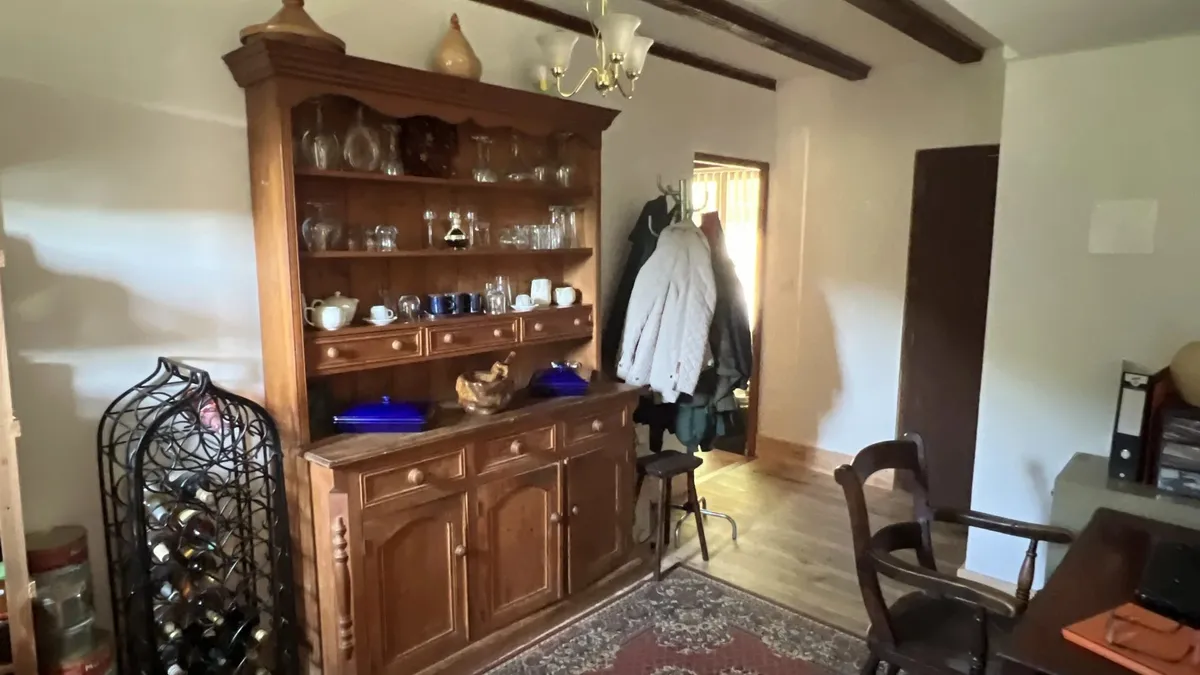Photo 8
