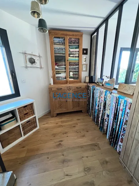 Photo 9