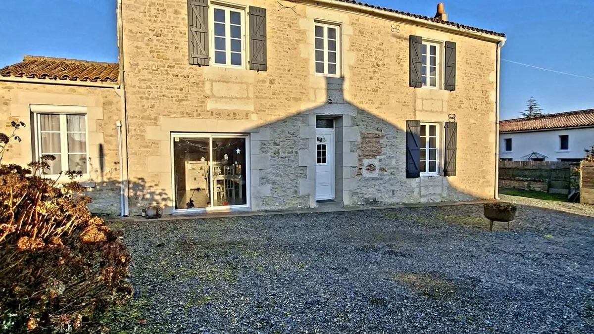 Photo 19